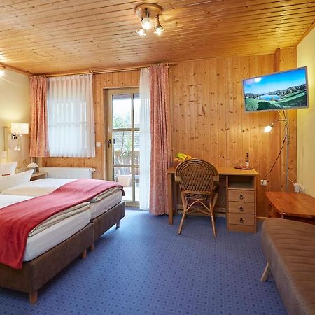 Land- Und Aktivhotel Altmuehlaue Бад-Родах Екстер'єр фото